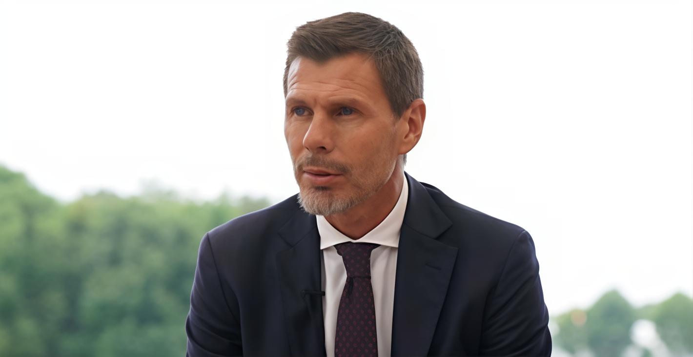 https://sport.quotidiano.net/image-service/view/acePublic/alias/contentid/OTAxOTA5ZGUtNDM1Zi00/0/dalle-18-tanto-pallone-e-stasera-ce-boban.jpeg