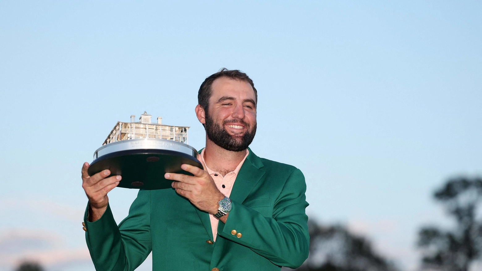 Scottie Scheffler con la giacca verde da vincitore del Masters