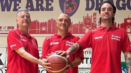 Coach Pinelli e lo staff prima squadra Dragons