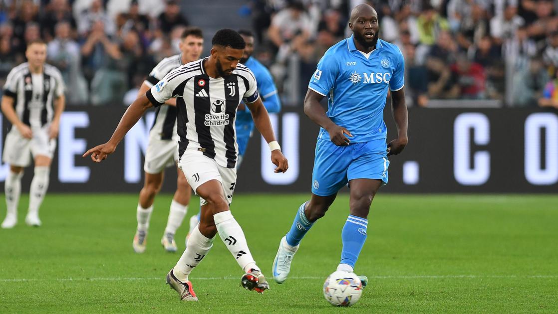 https://sport.quotidiano.net/image-service/view/acePublic/alias/contentid/OTRhODg1OGItZDAzMS00/0/poche-emozioni-nella-sfida-tra-juve-e-napoli.jpeg?f=16:9&w=1200&h=630