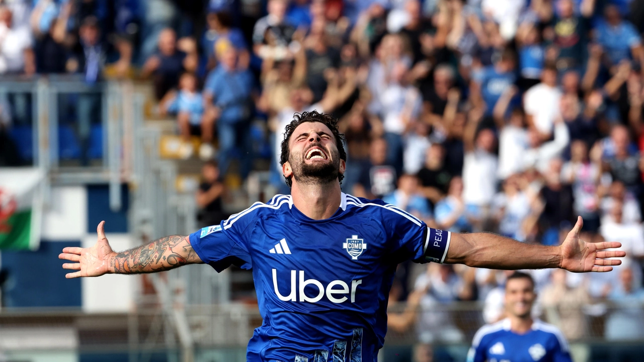 Patrick Cutrone festeggia il secondo gol contro il Verona