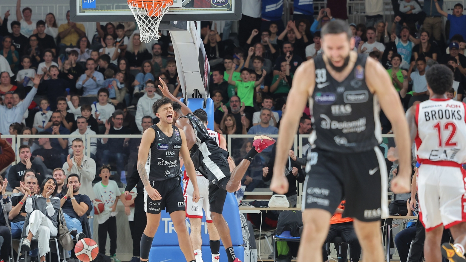 Serie A basket, Trento travolge Milano