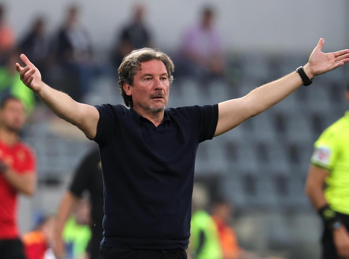 https://sport.quotidiano.net/image-service/view/acePublic/alias/contentid/OTc2YmY0ZDAtZWU1ZC00/0/venezia-in-panchina-ce-stroppa.jpeg