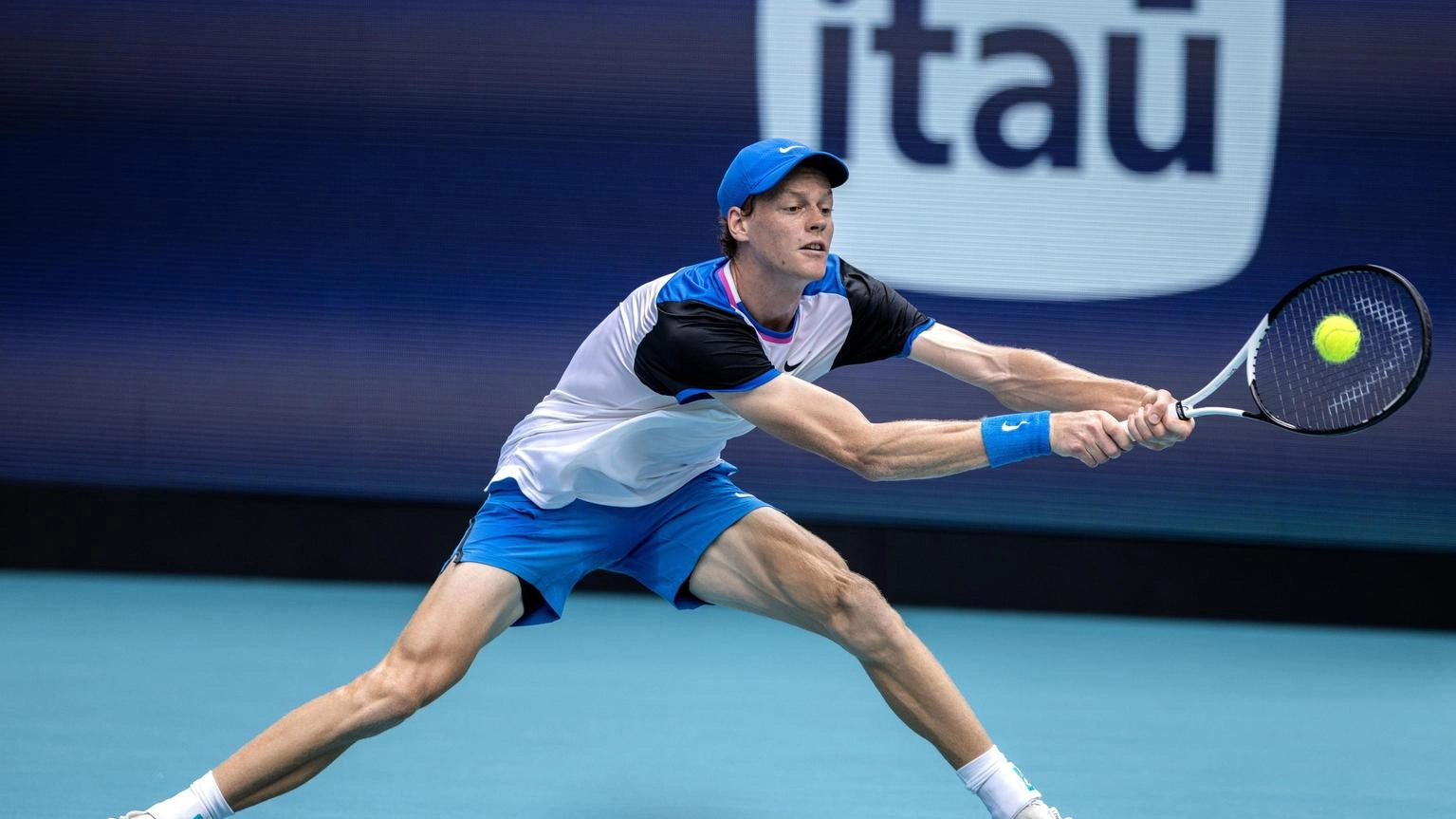 Tennis: Medvedev ko, Sinner vola in finale a Miami