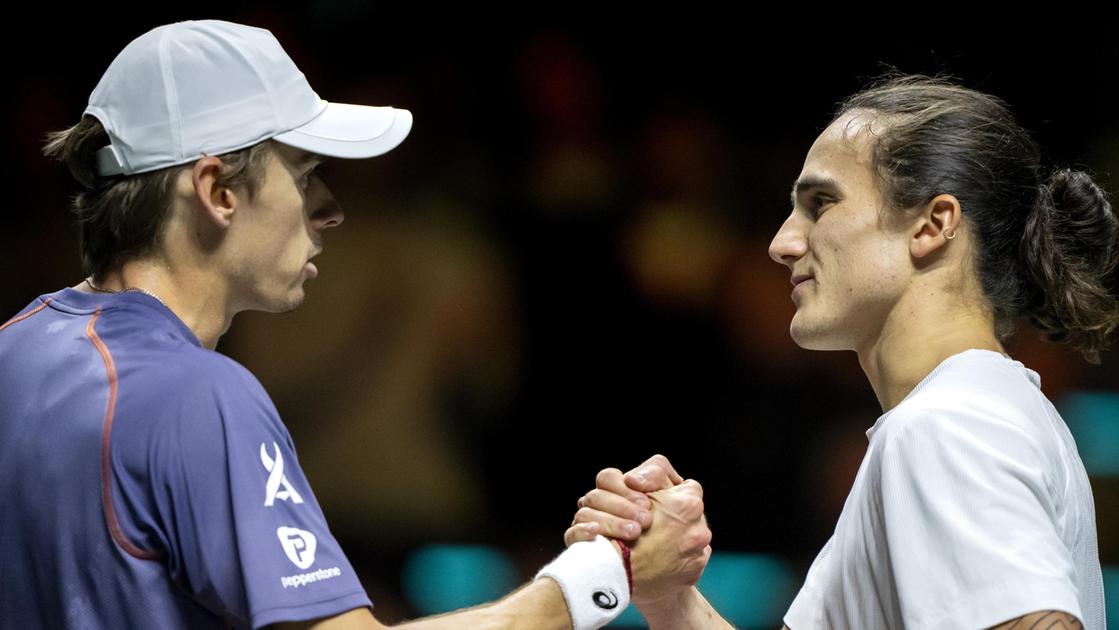 Mattia Bellucci ko in semifinale a Rotterdam. Vince De Minaur 6 1, 6 2