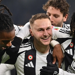 Coppa Italia, Juventus-Cagliari 4-0: i bianconeri volano ai quarti. Affronteranno l'Empoli