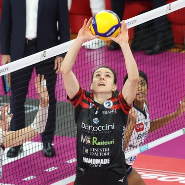 Volley serie A1 femminile. La Bartoccini lotta ma non basta. Pinerolo ha la meglio e vince 3-1