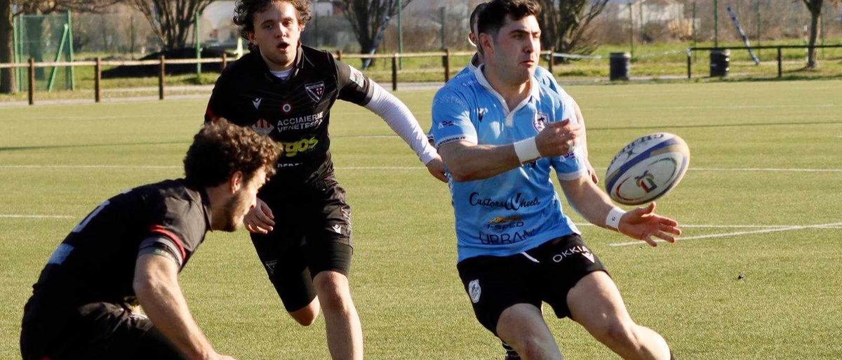 Rugby, i Cavalieri tornano alla vittoria: Petrarca battuto a domicilio