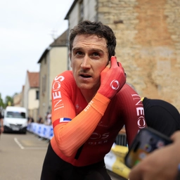 Ciclismo, Geraint Thomas annuncia il ritiro a fine 2025