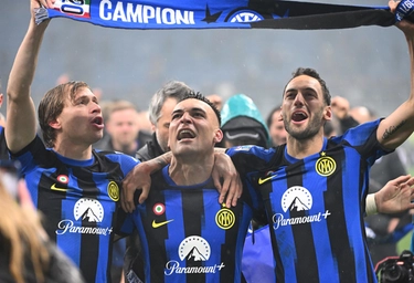 Milan-Inter 1-2, nerazzurri Campioni d'Italia per la ventesima volta