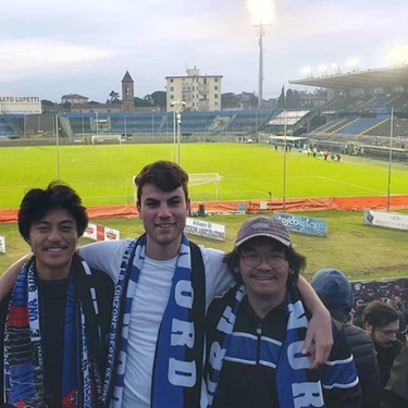 L’incredibile viaggio per vedere la squadra di Inzaghi. Cheung, dall’Australia all’Arena