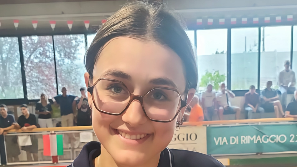 Le Marche si distinguono ai Tricolori juniores di bocce con 12 medaglie, tra cui 4 ori. Sofia Pistolesi e altri atleti marchigiani si sono distinti nelle varie specialità, confermando il talento della regione nel panorama nazionale.