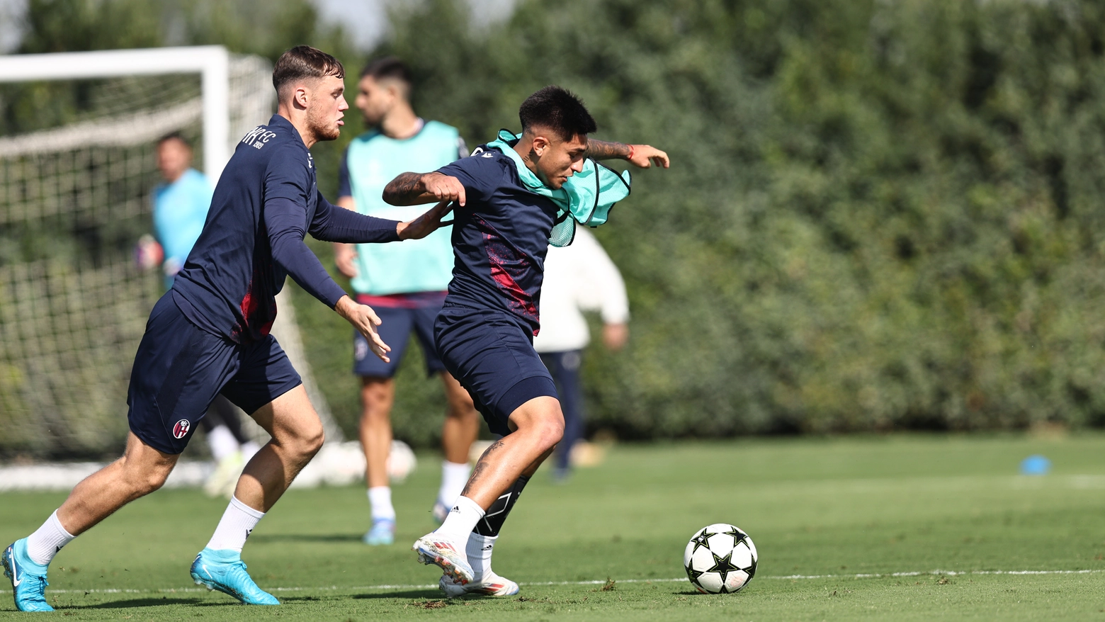 L'ultimo allenamento del Bologna a Casteldebole prima della trasferta di Liverpool (FotoSchicchi)