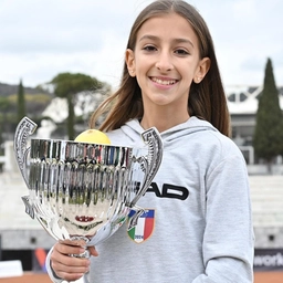 Tennis/Lemon Bowl. L’Under 12 parla modenese con Sofia Foggia. In finale Gaia Serra Zanetti, ’nipote d’arte’