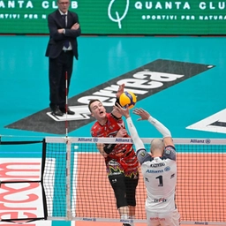 Volley Superlega. Sir Susa Vim Perugia has made thirteen (successes). Plotnytskyi has surpassed two thousand points in Italy