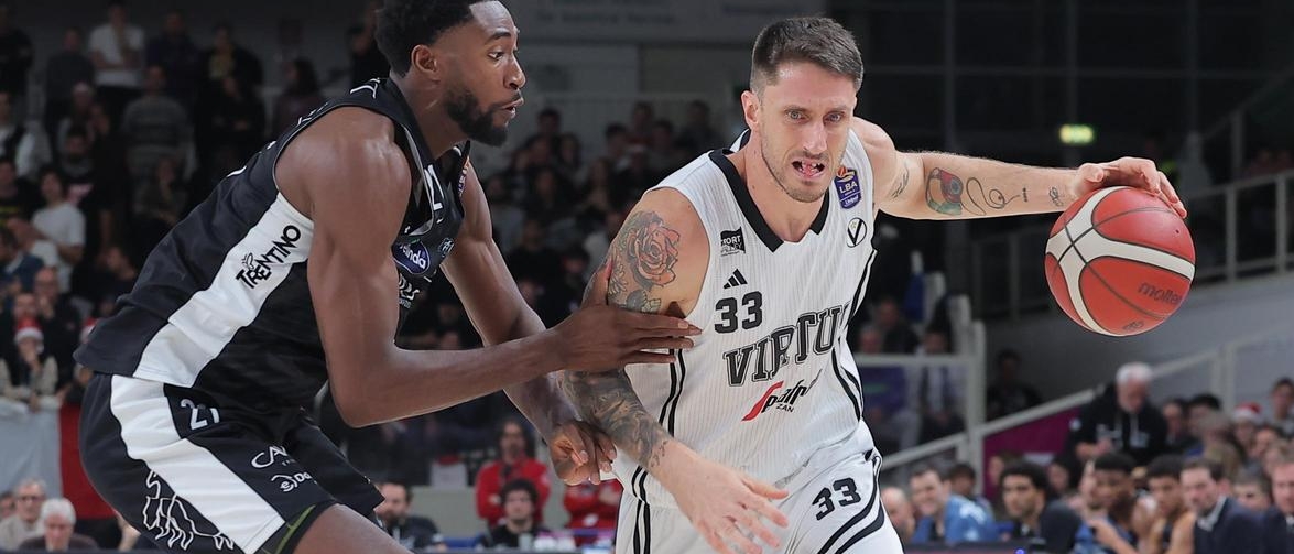 La Virtus è sempre in emergenza. Rientra Clyburn, si ferma Hackett