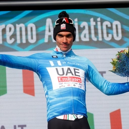 Giro d'Italia 2025, l'UAE Team Emirates pronta a schierare Ayuso e Del Toro