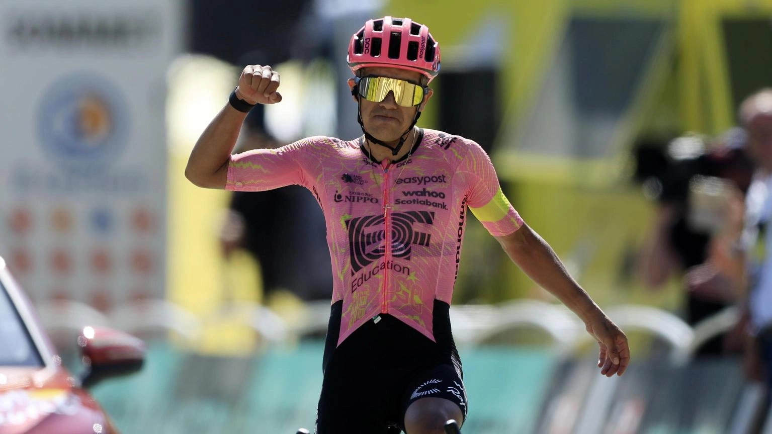Tour: Carapaz vince 17/a tappa, Pogacar rimane in giallo