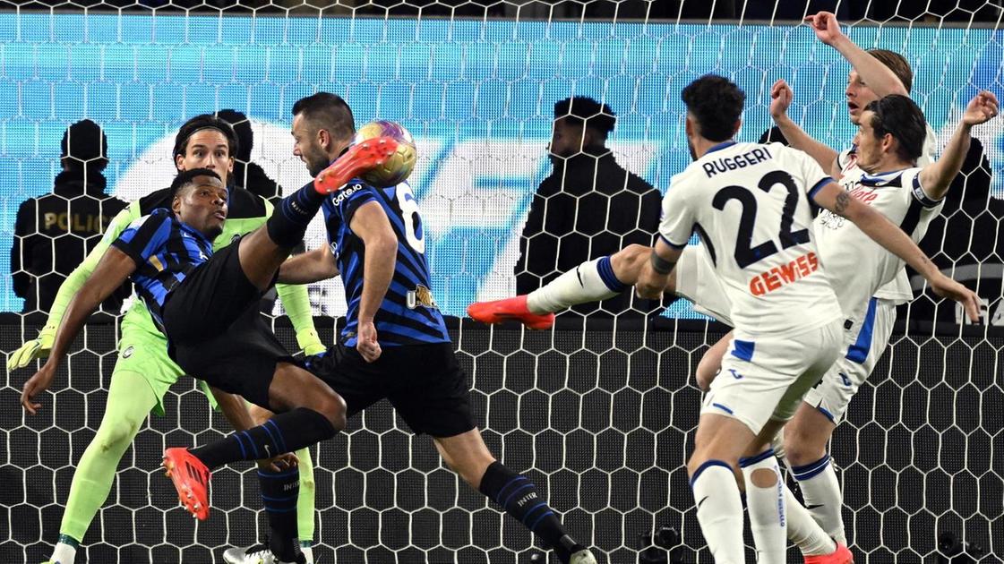 https://sport.quotidiano.net/image-service/view/acePublic/alias/contentid/YTQ5MjQ5YzAtYTViMC00/0/linter-travolge-la-dea-2-inzaghi-vola-in-finale.jpeg?f=16:9&w=1200&h=630