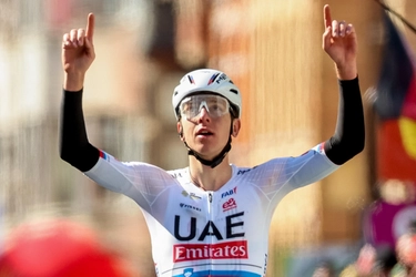 Giro d'Italia 2024, la startlist e i numeri ufficiali. Tutte le squadre