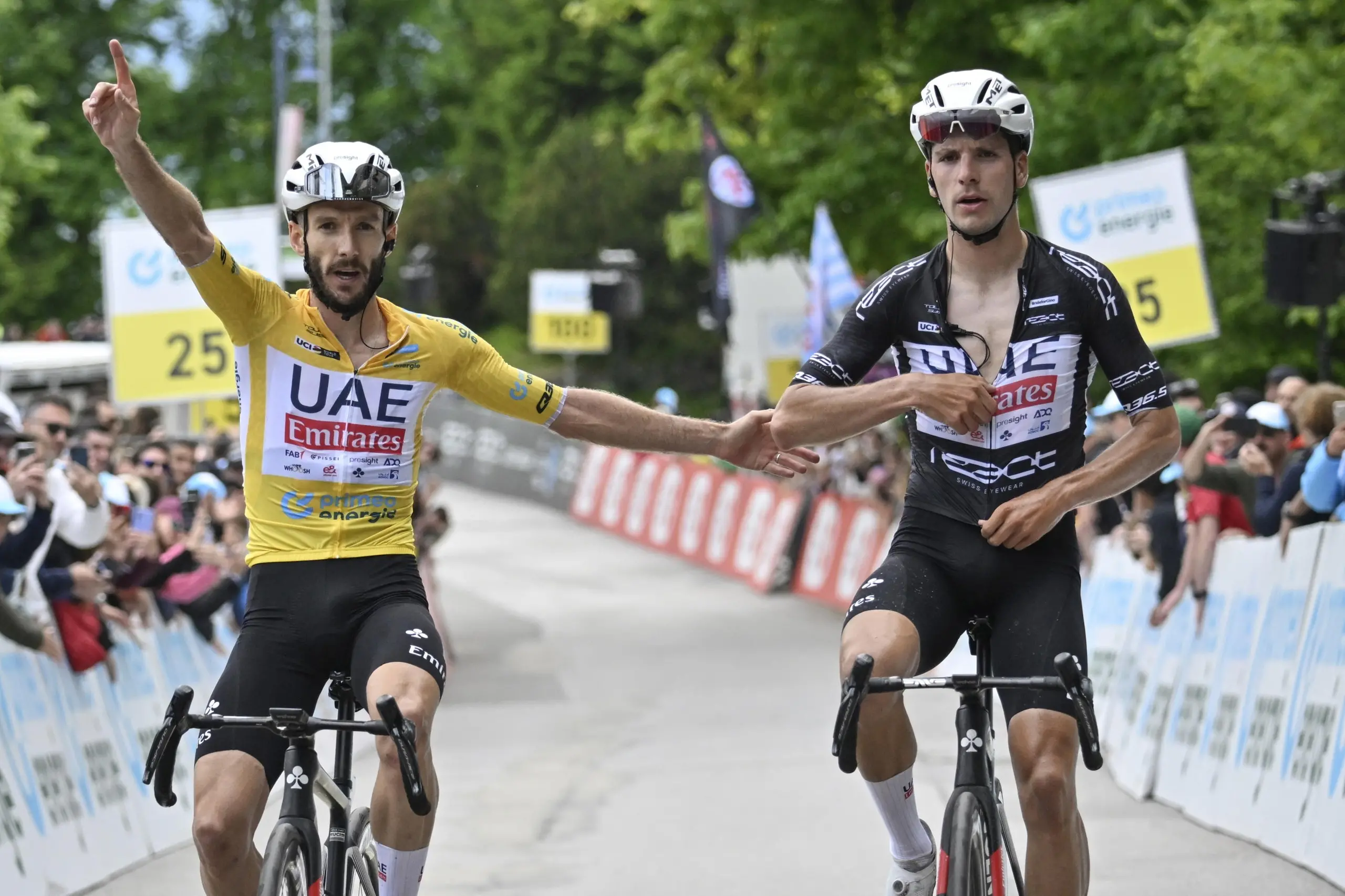 Giro di Svizzera 2024, vince Adam Yate: dominio UAE Team Emirates