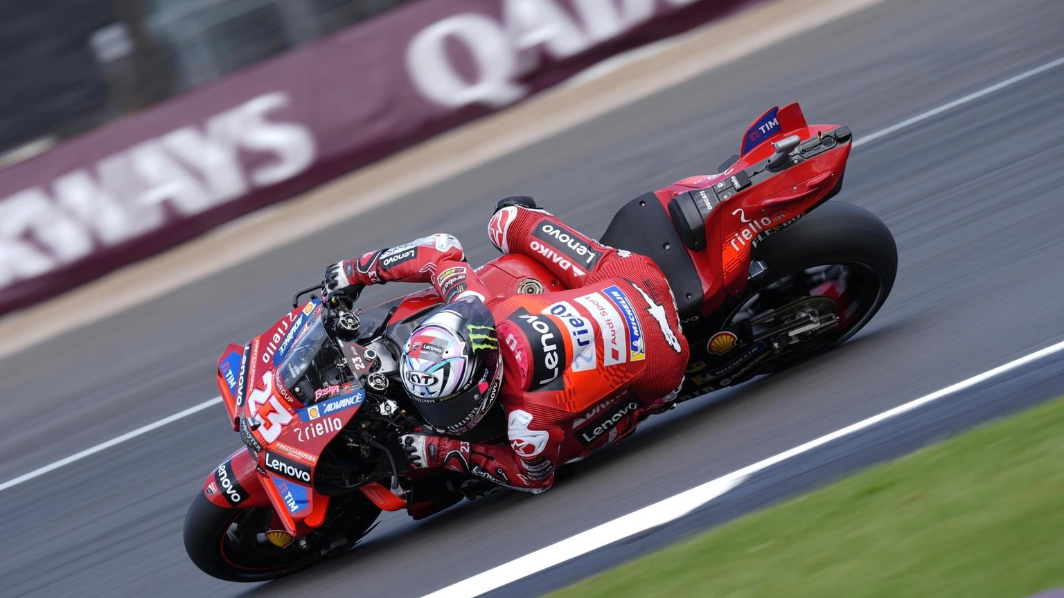 MotoGp: Bastianini vince la sprint a Silverstone, Bagnaia cade