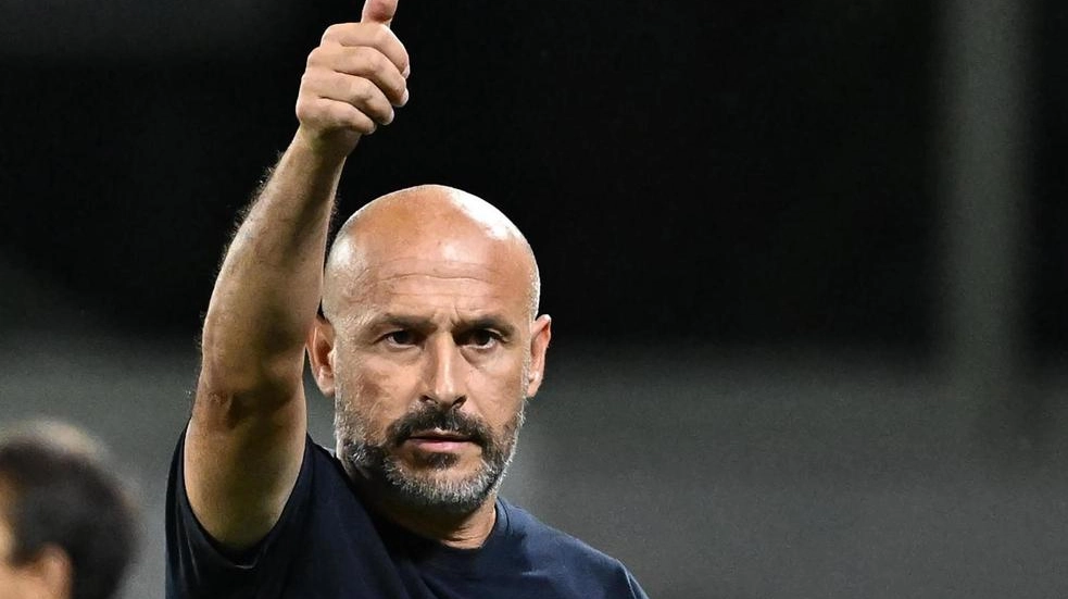 Vincenzo Italiano, 47 anni: ha lasciato la Fiorentina dopo 3 stagioni e tre finali, due di Conference League e una di Coppa Italia tutte e tre perse (Ansa)