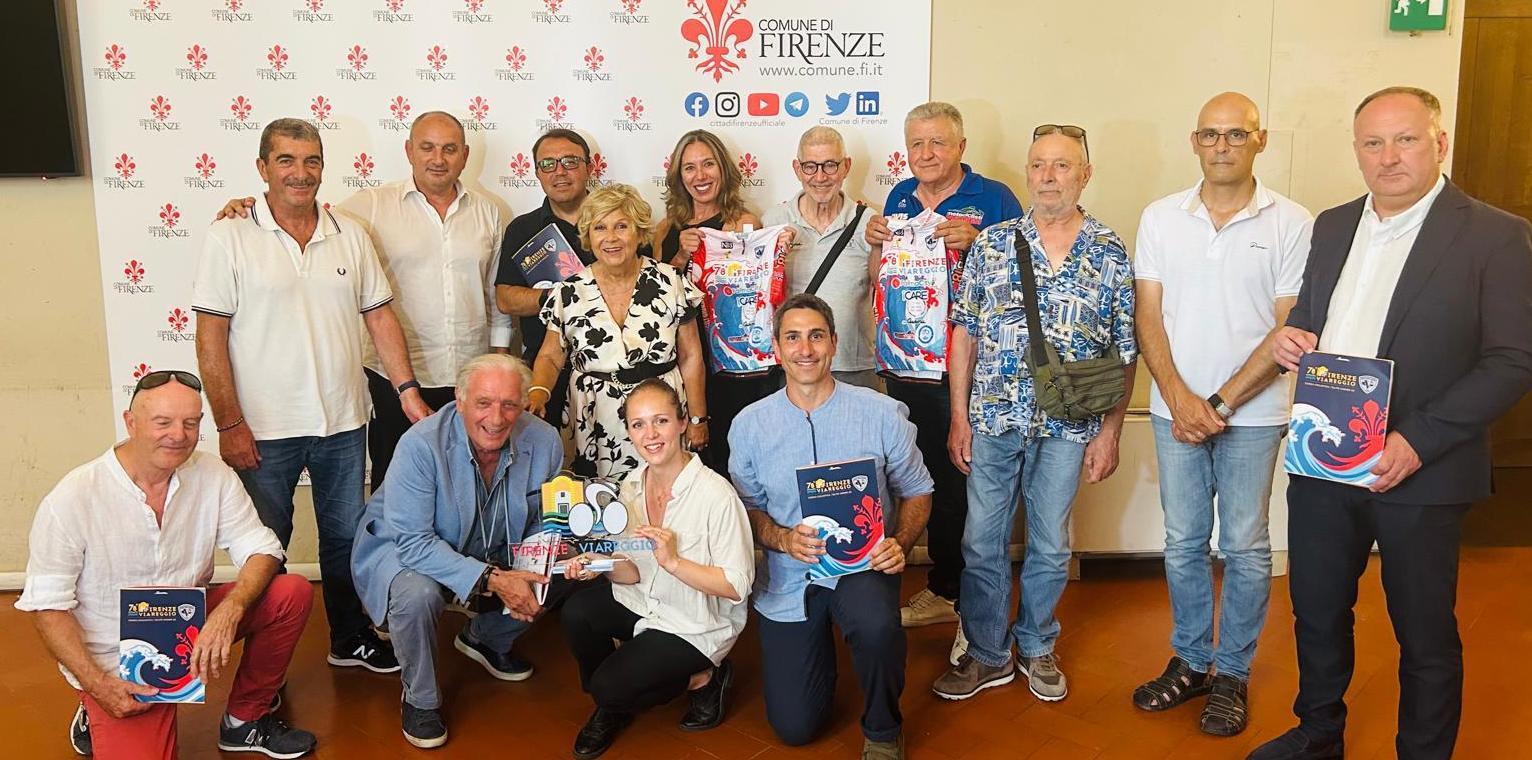 https://sport.quotidiano.net/image-service/view/acePublic/alias/contentid/YTk4OWM3ZDAtYWJmYS00/0/si-scaldano-i-motori-della-firenze-viareggio-torna-la-classica-delle-due-ruote-di-ferragosto.jpeg