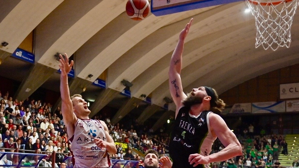 Basket Livorno Libertas vs Faenza 