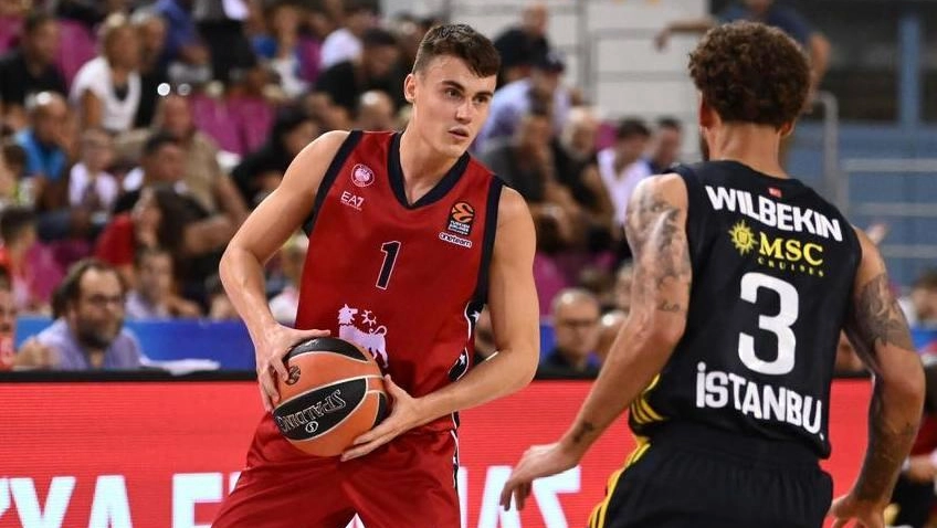 Nenad Dimitrijevic durante la semifinale del Torneo di Creta contro il Fenerbahce