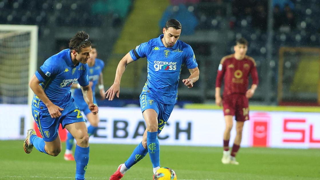 Azzurri costretti ad arrendersi. Un gol di Soulé al primo minuto fa calare il gelo sul Castellani . Timida la reazione nella ripresa