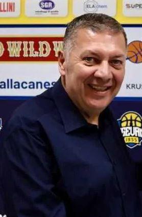 https://sport.quotidiano.net/image-service/view/acePublic/alias/contentid/YjA1OWVkNmItZTE0NS00/0/vigevano-tabula-rasa-del-roster.jpeg