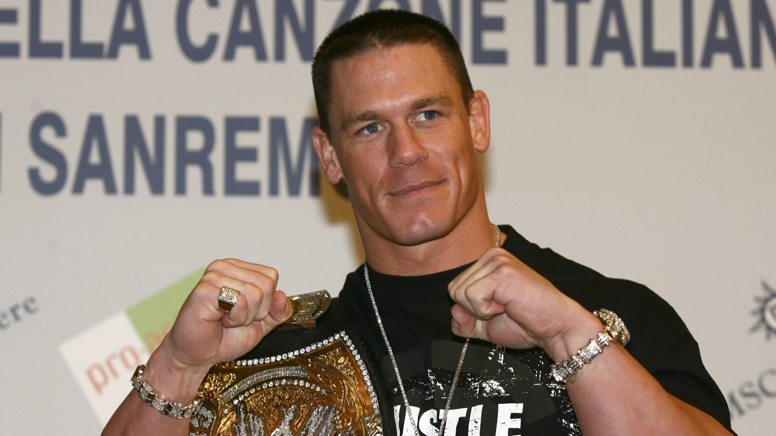 John Cena è uno dei volti più conosciuti della WWE, di cui fa parte dal 2001 (Ansa)