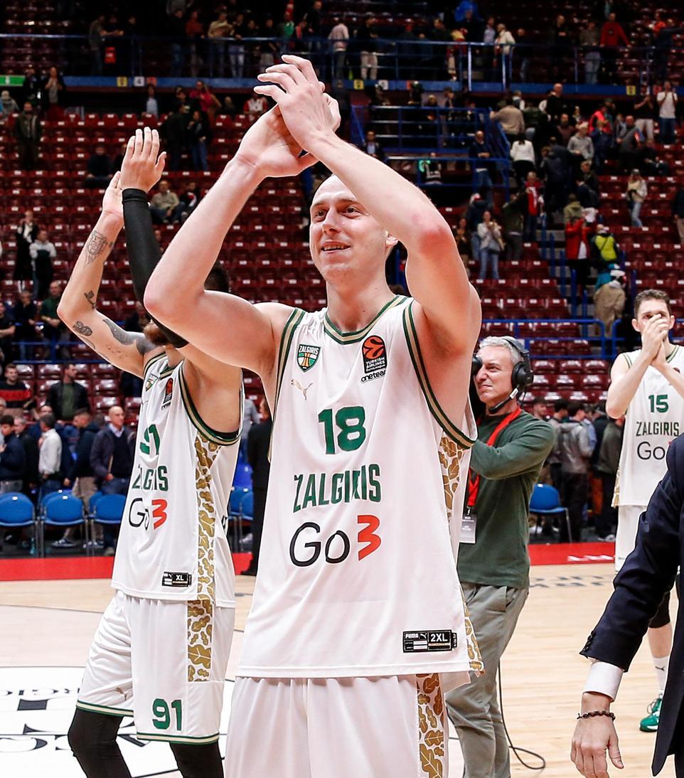 virtus l8217asso in serbo smailagic 232 gi224 in citt224 firmer224 per due stagioni ha giocato nella nba