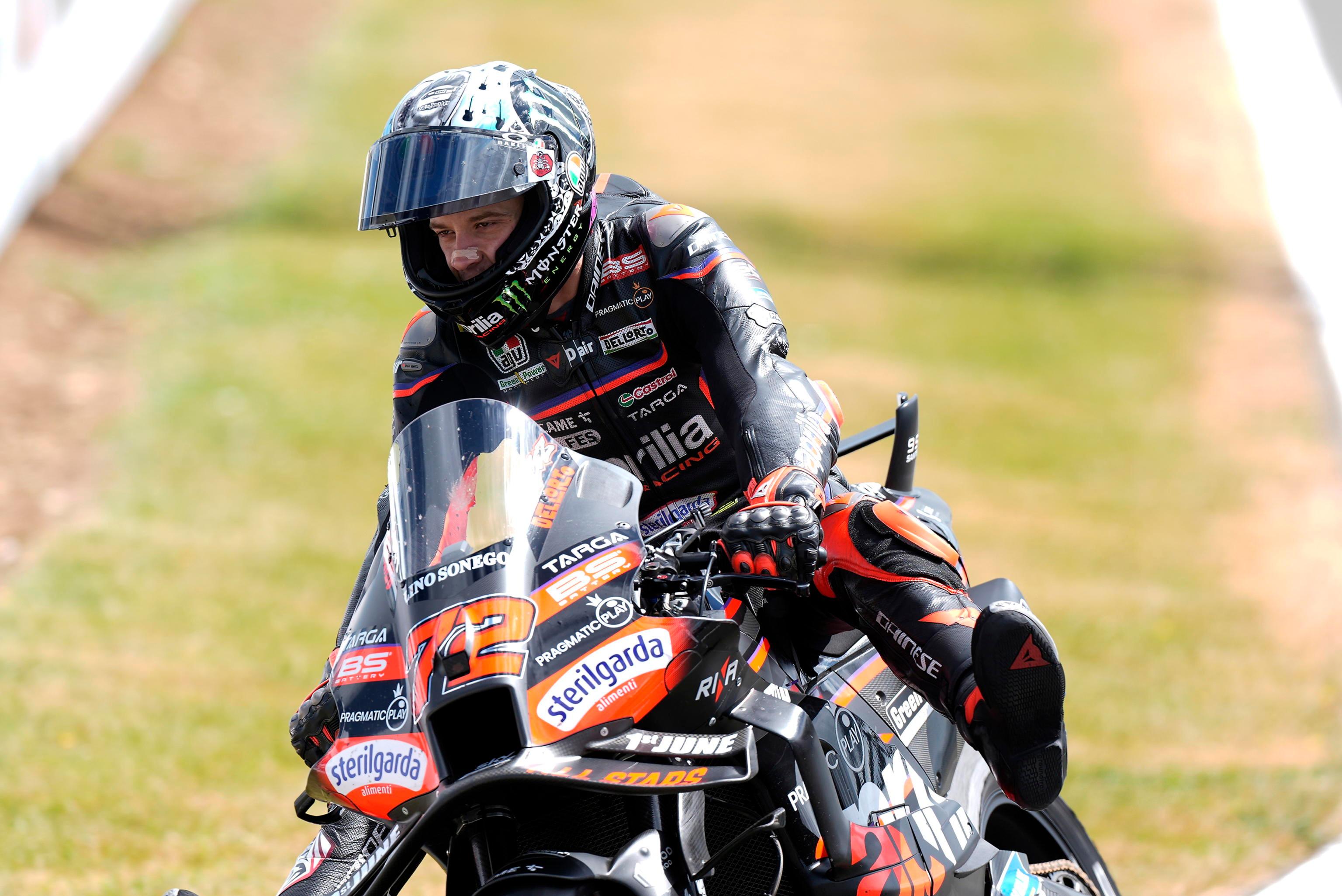 Moto gp, attriti Martin Aprilia. Rivola si gode Bezzecchi: “E’ un leader”