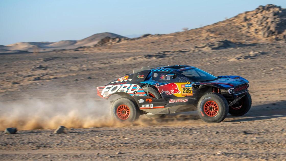 Dakar 2025 Carlos Sainz retires after crash with Ford Raptor