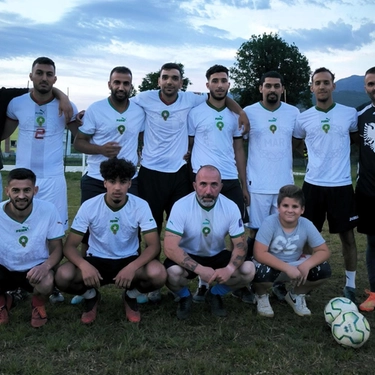 Calcio a 7 Il torneo “Delta del Caprio“ ha le sue due prime semifinaliste. Real Marocco e La Pineta promossi. Si arrendono Face Bar e Montagna