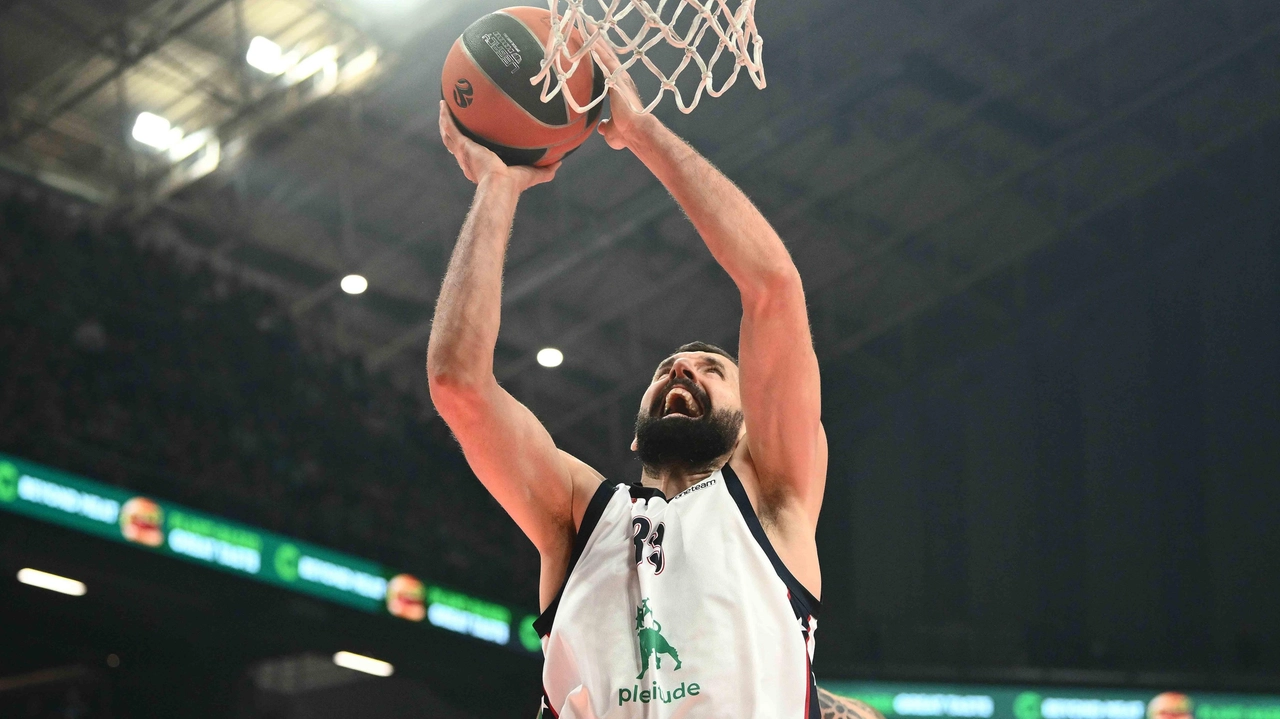 Nikola Mirotic (33 anni) top scorer dell’Olimpia Milano ad Atene con 16 punti