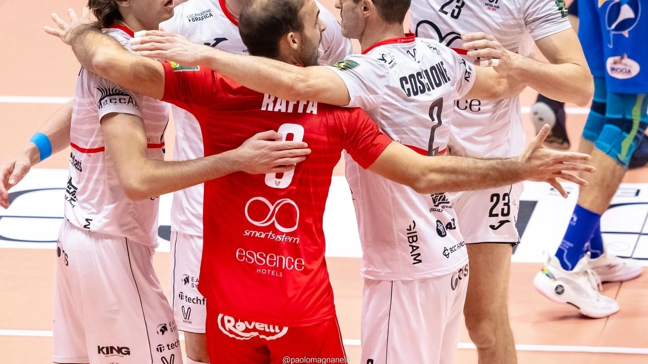 Fano festeggia un punto a Reggio Emilia Fano festeggia un punto a Reggio Emilia