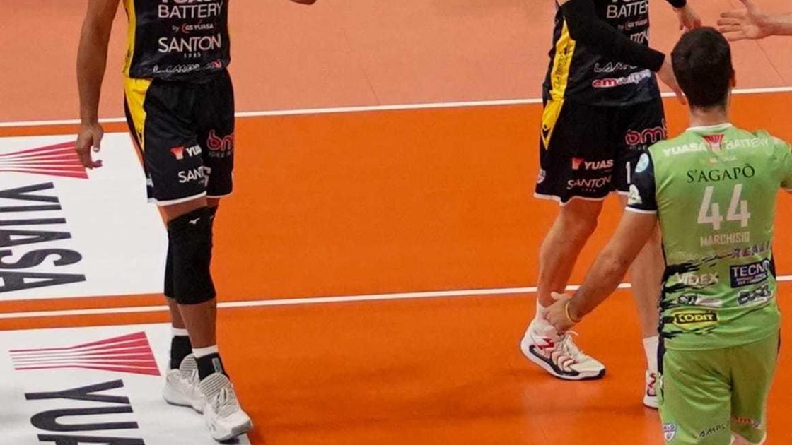 https://sport.quotidiano.net/image-service/view/acePublic/alias/contentid/YjY1NWUwNmUtYzYwNS00/0/yuasa-sale-la-febbre-per-i-campioni-deuropa.jpeg?f=16:9&w=1200&h=630