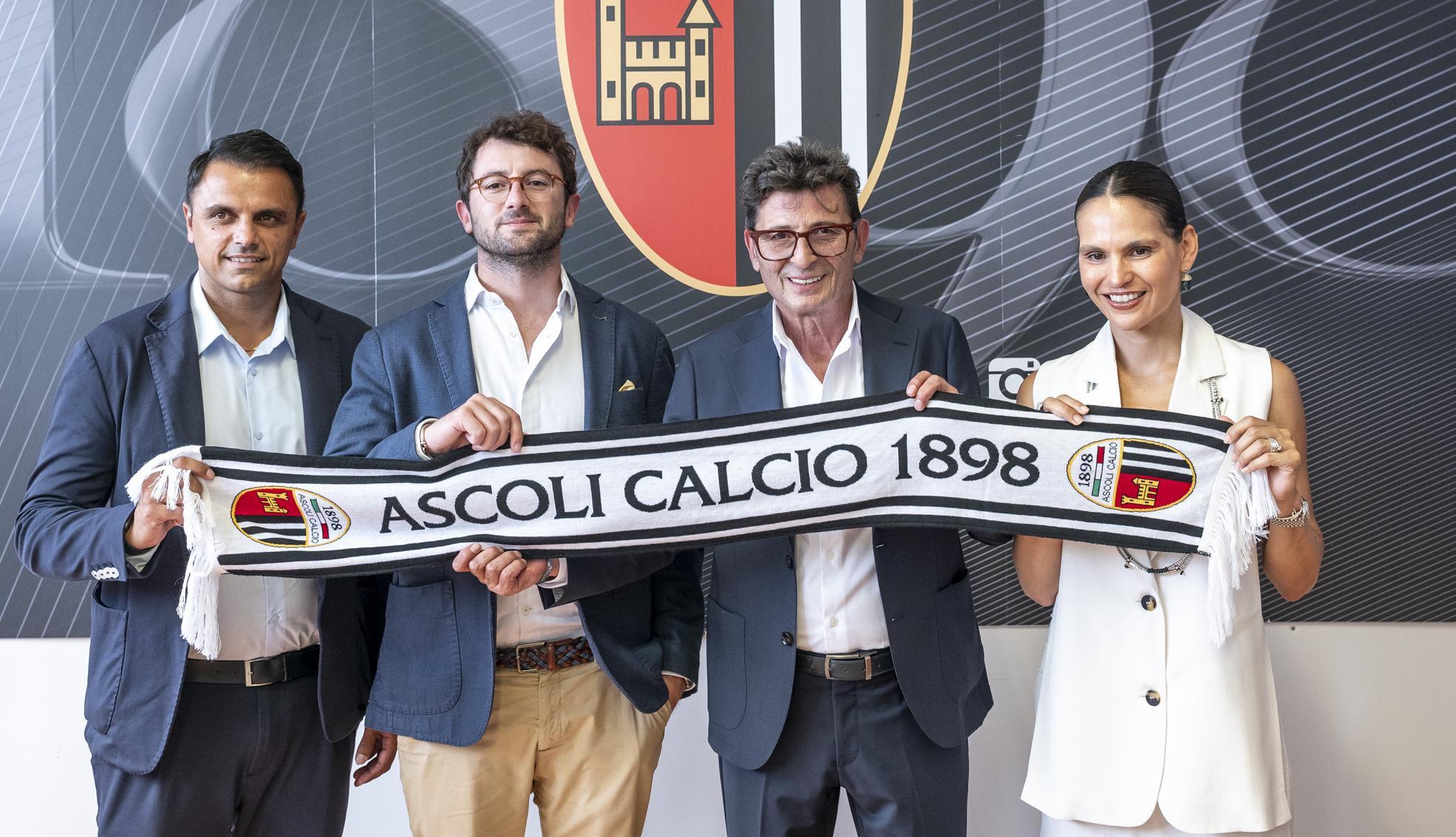 https://sport.quotidiano.net/image-service/view/acePublic/alias/contentid/YjYzNmM3YWEtMjE5MS00/0/passeri-patto-dacciaio-ora-ambiente-compatto.jpeg