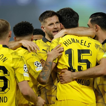 Champions: "buone vacanze", sfottò Borussia al Psg eliminato