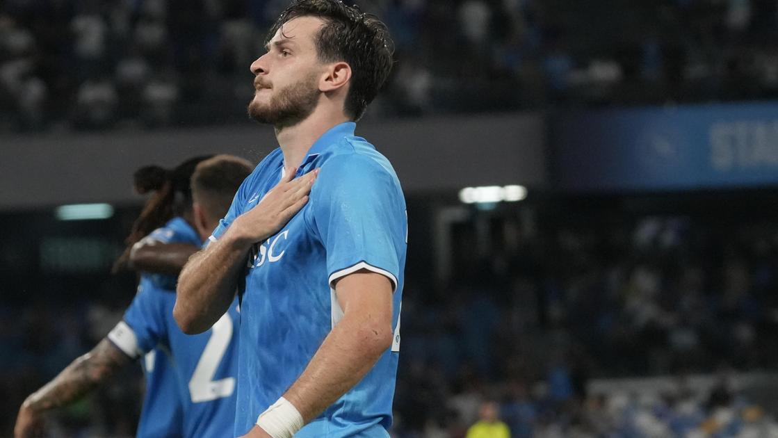 Napoli, Kvaratskhelia: "Sogno di vincere la Champions League in maglia azzurra"