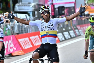 Come è andata la prima tappa del Giro d’Italia 2024: ordine d'arrivo e classifica