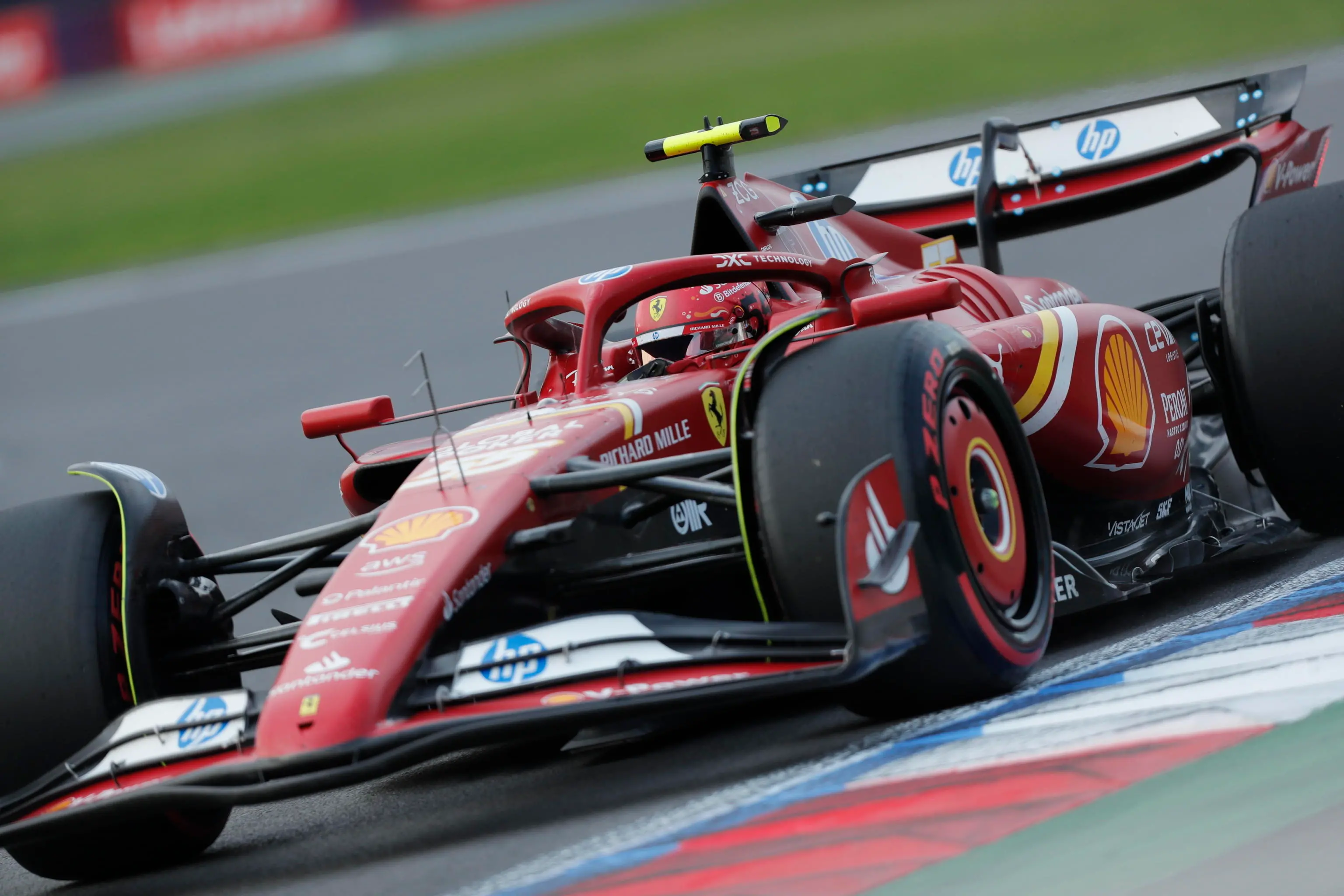 F1 Gp Messico: capolavoro Sainz, festa Ferrari. Secondo Norris, Leclerc sul podio