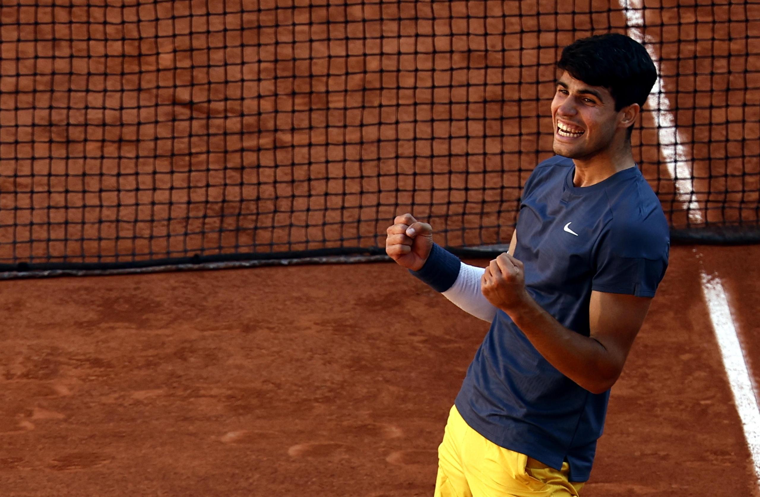 Roland Garros: Carlos Alcaraz Comes Back And Beats Zverev 3-2, The ...