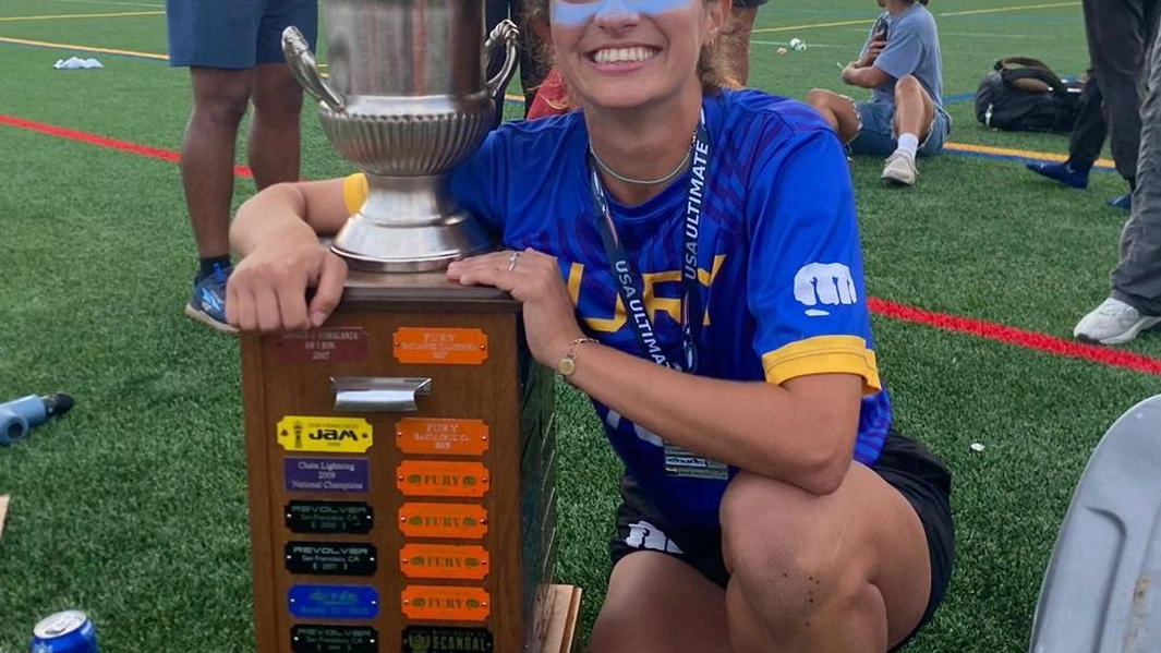 Ultimate frisbee Scazzieri, 27 anni, ha vinto tutto con il Cus Bologna. Da un paio di anni gioca in California con lo status di straniera. "Esperienza straordinaria, mi considero una ragazza molto fortunata". .