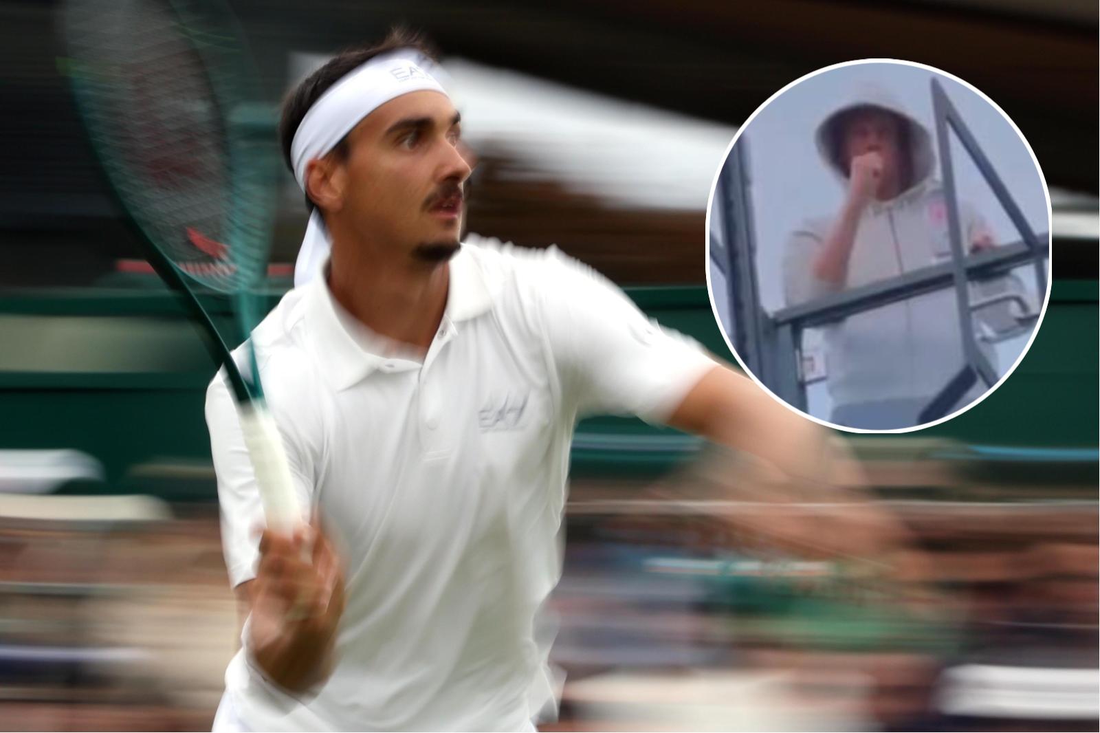 https://sport.quotidiano.net/image-service/view/acePublic/alias/contentid/YmNmNzc4ZGUtZTBmMi00/0/sonego-in-campo-contro-nakashima-a-wimbledon-sinner-in-alto-fa-il-tifo.jpeg