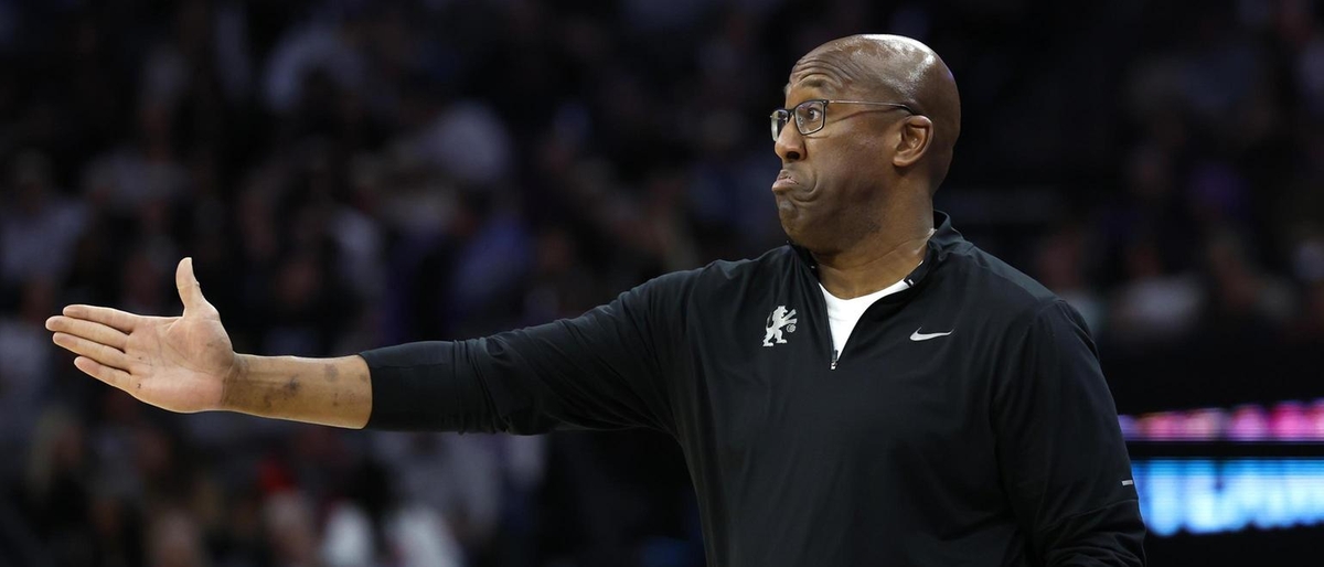 Sacramento Kings licenziano Mike Brown, Doug Christie subentra ad interim