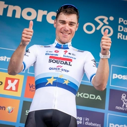 Fabio Jakobsen in cerca di riscatto con il Team Picnic PostNL: “Sogno la prima tappa del Tour”